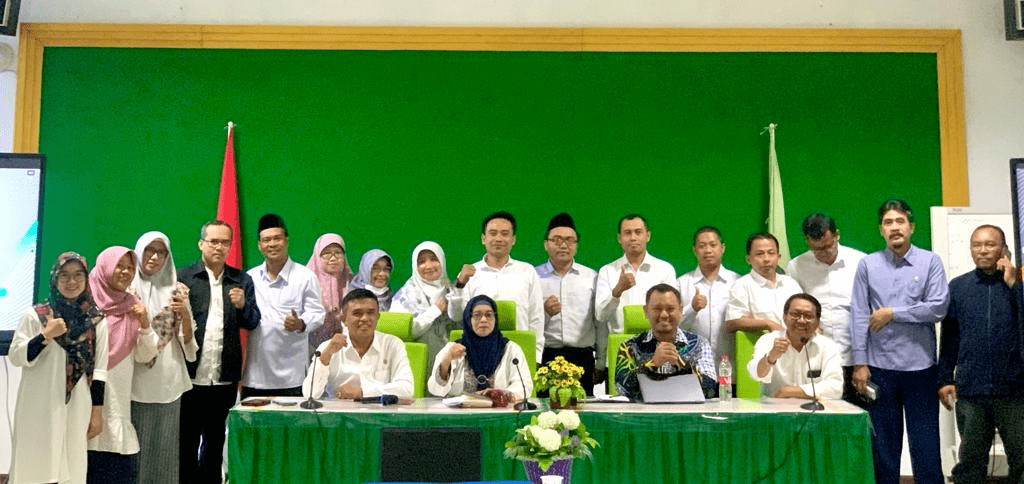 OPTIMIS RAIH PROGRAM STUDY UNGGUL, PRODI PGMI UIN KHAS JEMBER ADAKAN WORKSHOP REVIEW EKSTERNAL BORAN